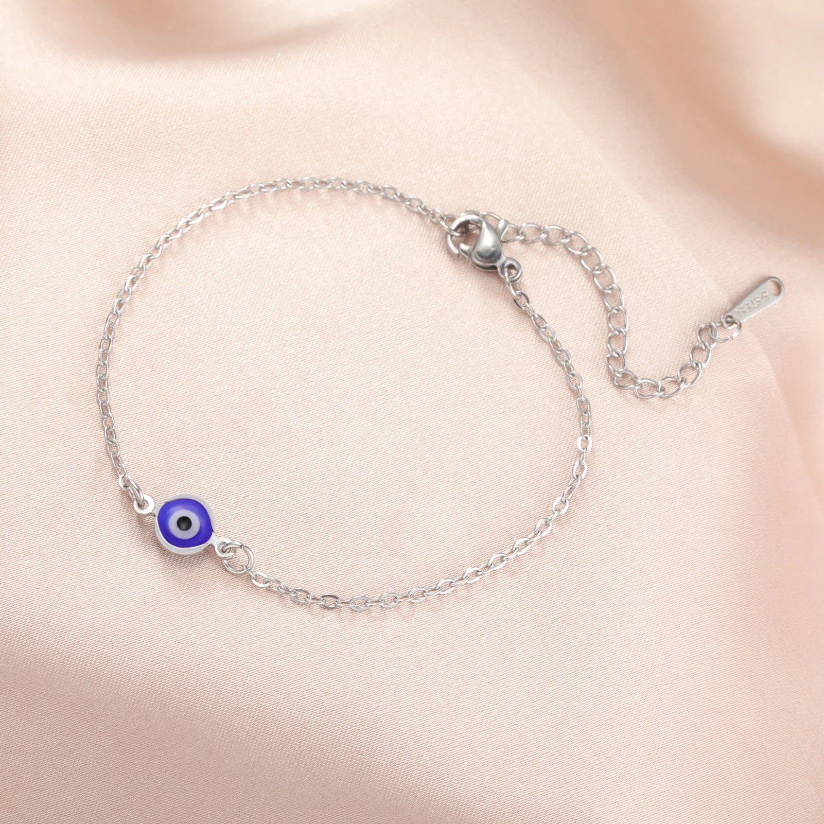 צמיד דגם Eye